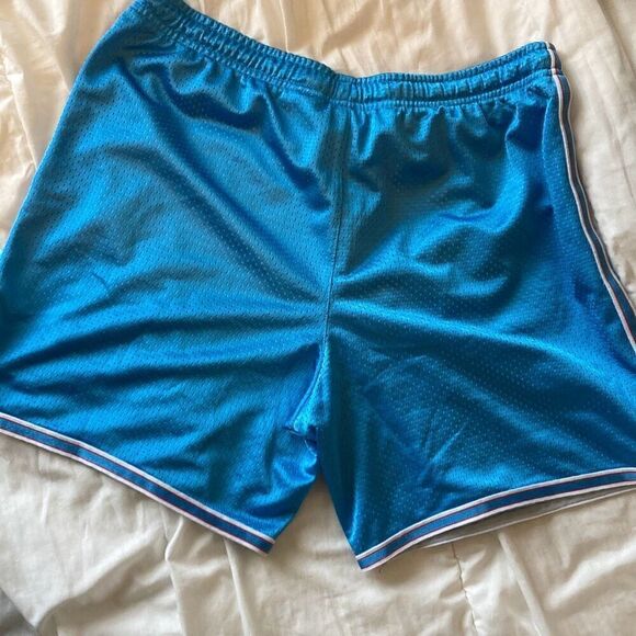 Nike size‎ medium shorts (C4) - Picture 2 of 5
